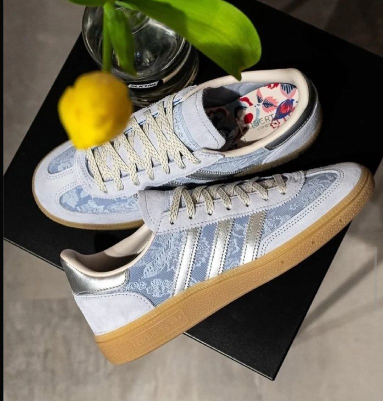 💫   adidas Spezial