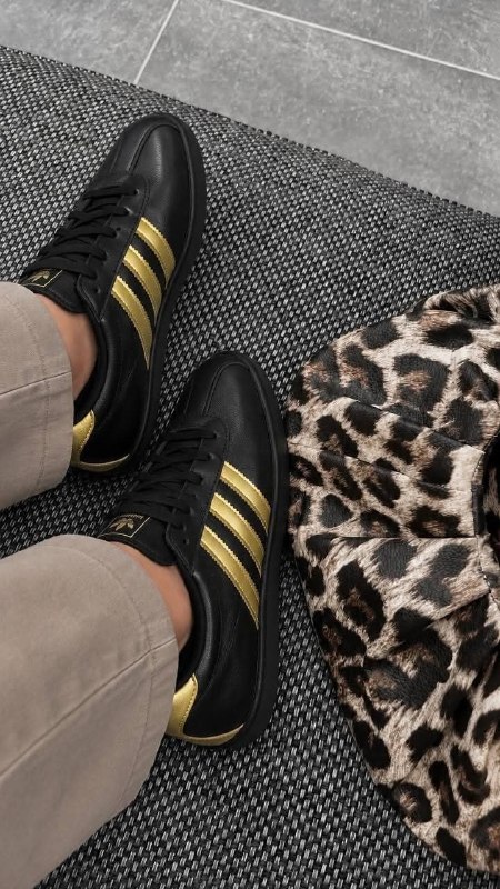 👟 adidas 🖤🤍