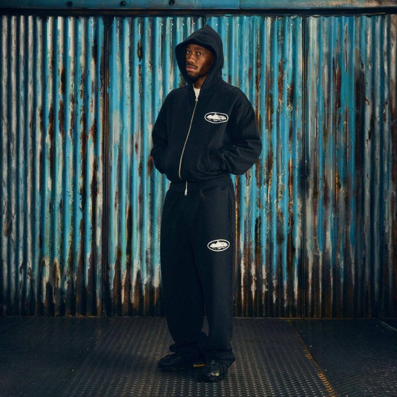 CORTEIZ (complete tracksuit) —-> €41 💎