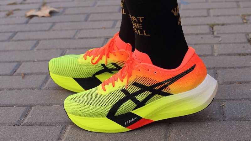 ASICS "MetaSpeed" —-> €33 💎