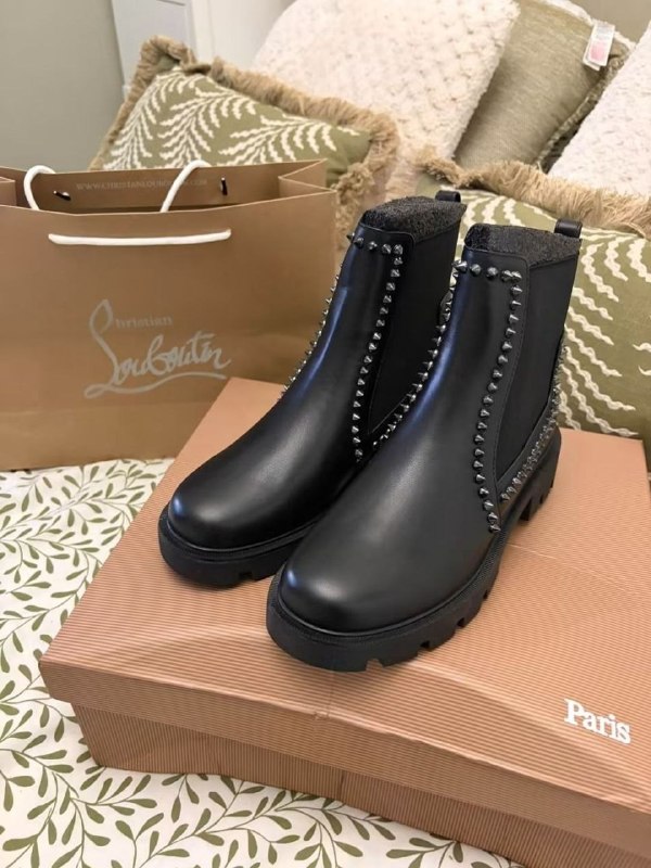 👢 Christian Louboution Boots