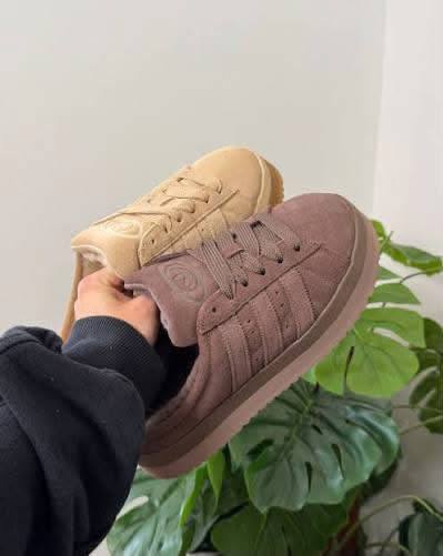 adidas Campus 00s