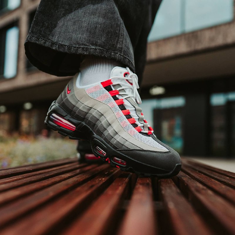 NIKE Air Max 95