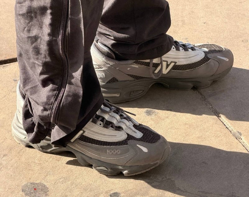 NEW BALANCE 1000