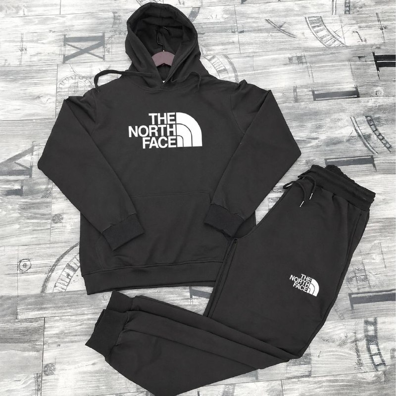 THE NORTH FACE (complete tracksuit) —-> €38 💎