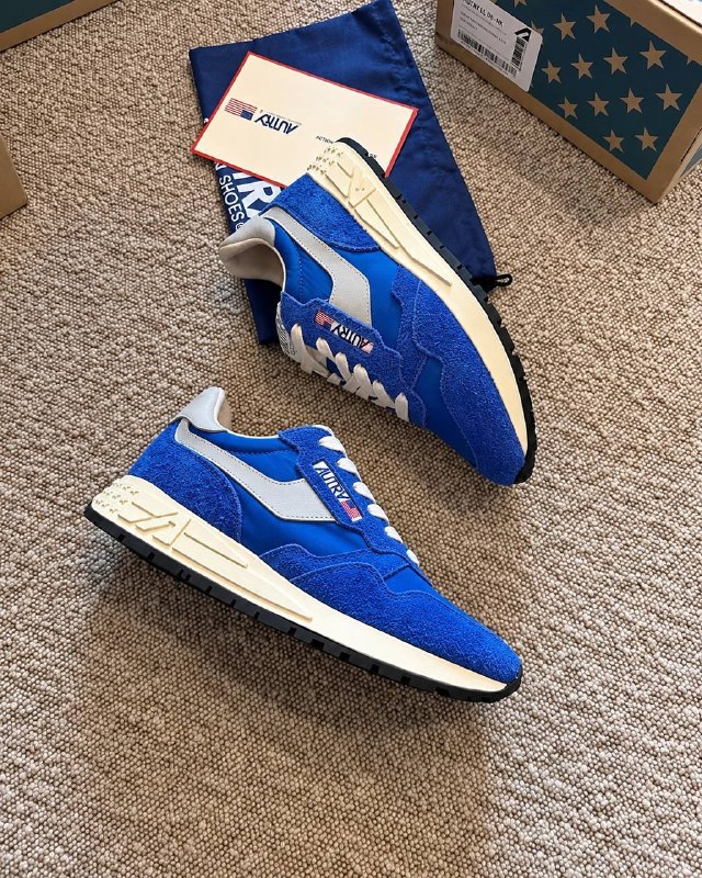 Autry blue low-top trainers
