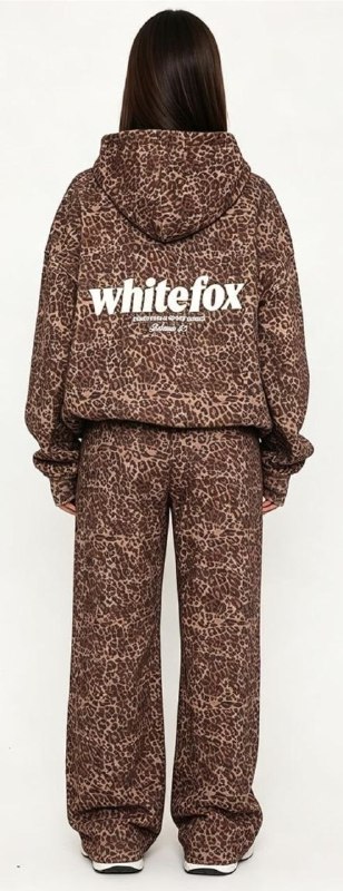 WHlTE F0X printed suit