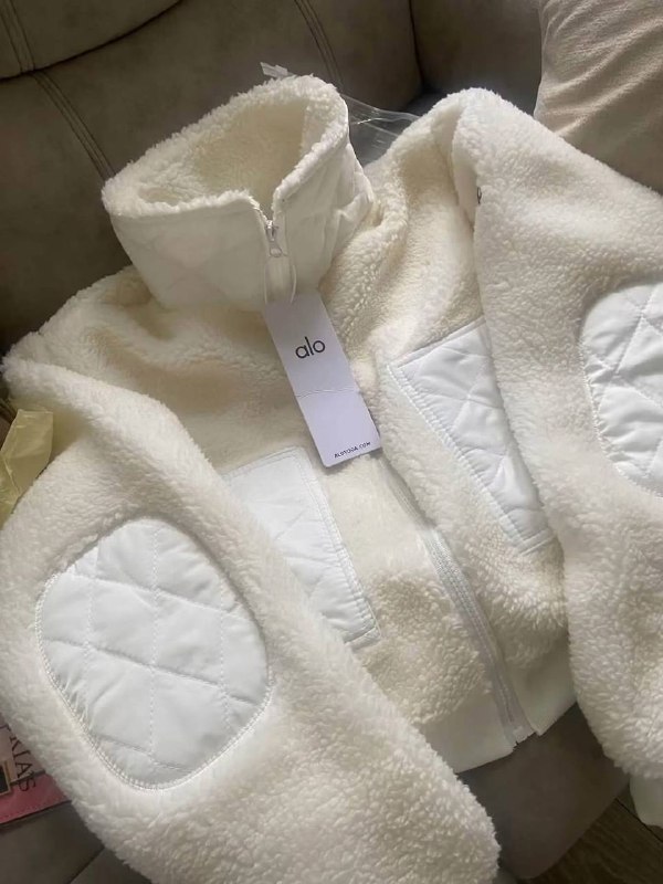 AIo
