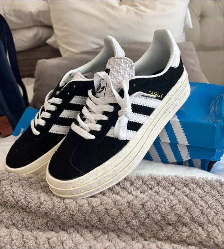 ๐ adidas Gazelle Bold