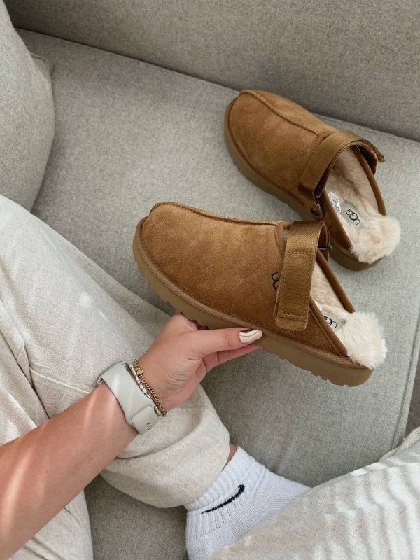 Ugg Goldenstar Clog 🤎