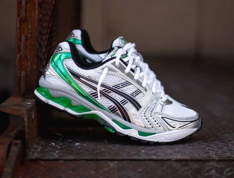 ASICS Gel Kayano 14 —-> €26 💎