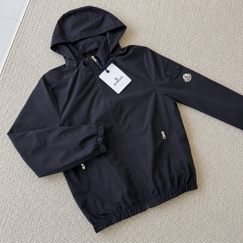MONCLER —-> €26 💎