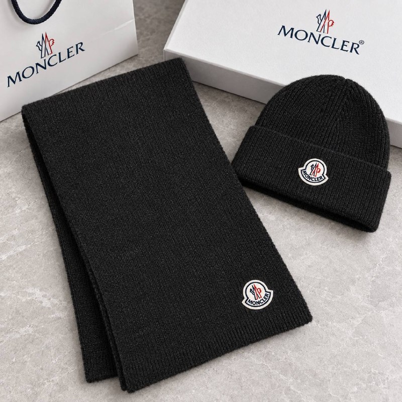 MONCLER (set) —-> €22 💎