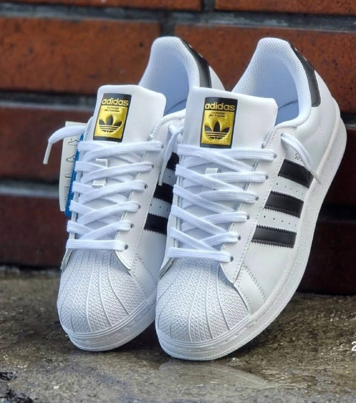 ADIDAS "Superstar" —-> €23 💎