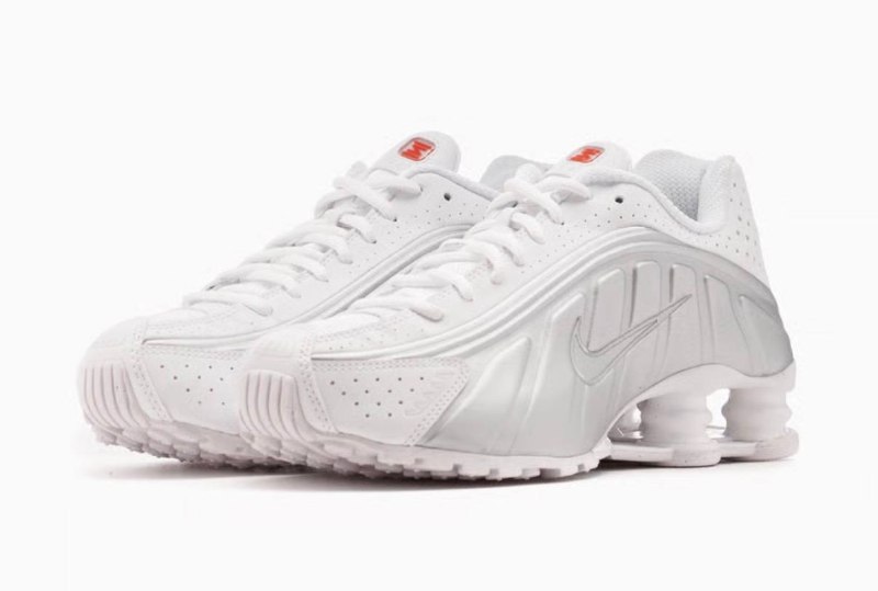 Nike "Shox R4"