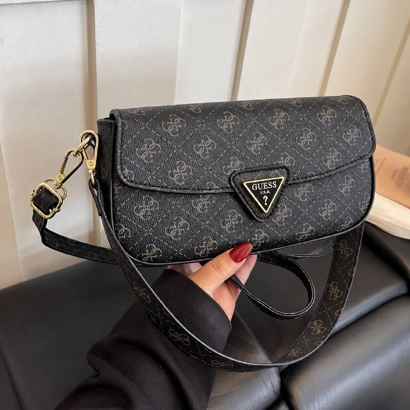 GUESS —-> €17 💎