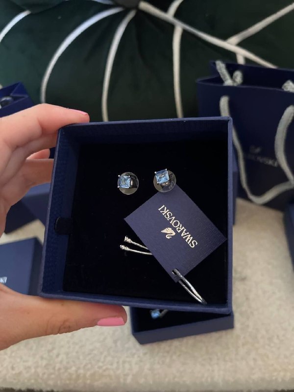 π Sv4rovski Necklade&Earrings