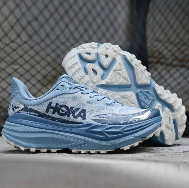 HOKA "Stinson 7" —->