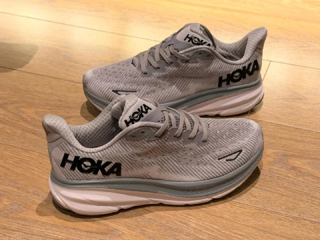 HOKA Clifton 9 (real photos)