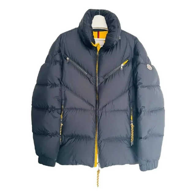 MONCLER —->