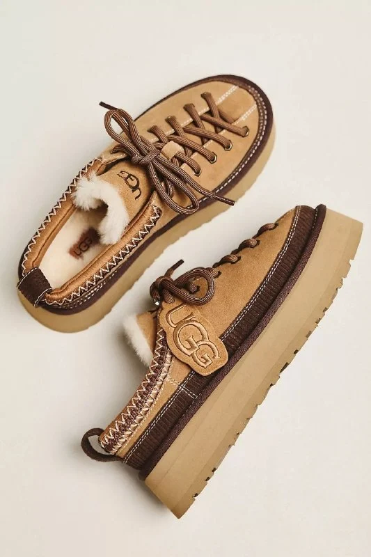 👟 Ugg shoes