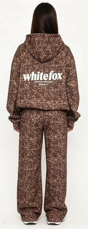 WHlTE F0X printed suit