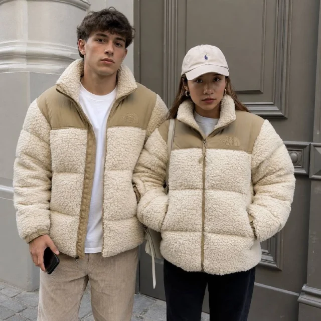 THE NORTH FACE —->