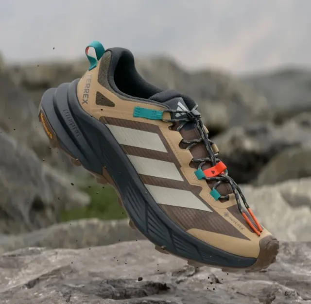 ADIDAS "Terrex FreeHiker GTC" —->